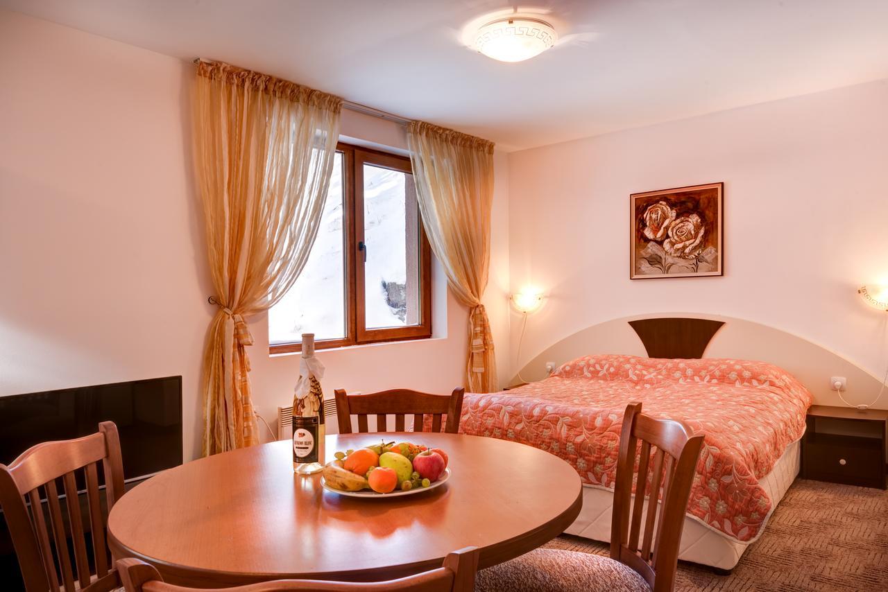Mountain Lodge Apartments Pamporovo Kültér fotó